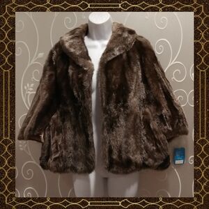 VINTAGE NWT WOMENS FAUX FUR COAT